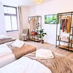 Apartment Zentrale & Ruhige 3-raum Mit Balkon